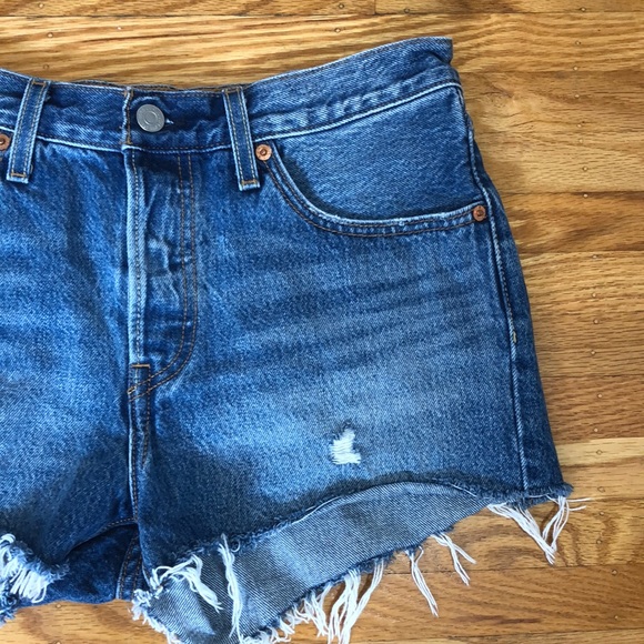 Levi’s 501 High Rise Cut-Off Denim Shorts Size 27 - Picture 7 of 14